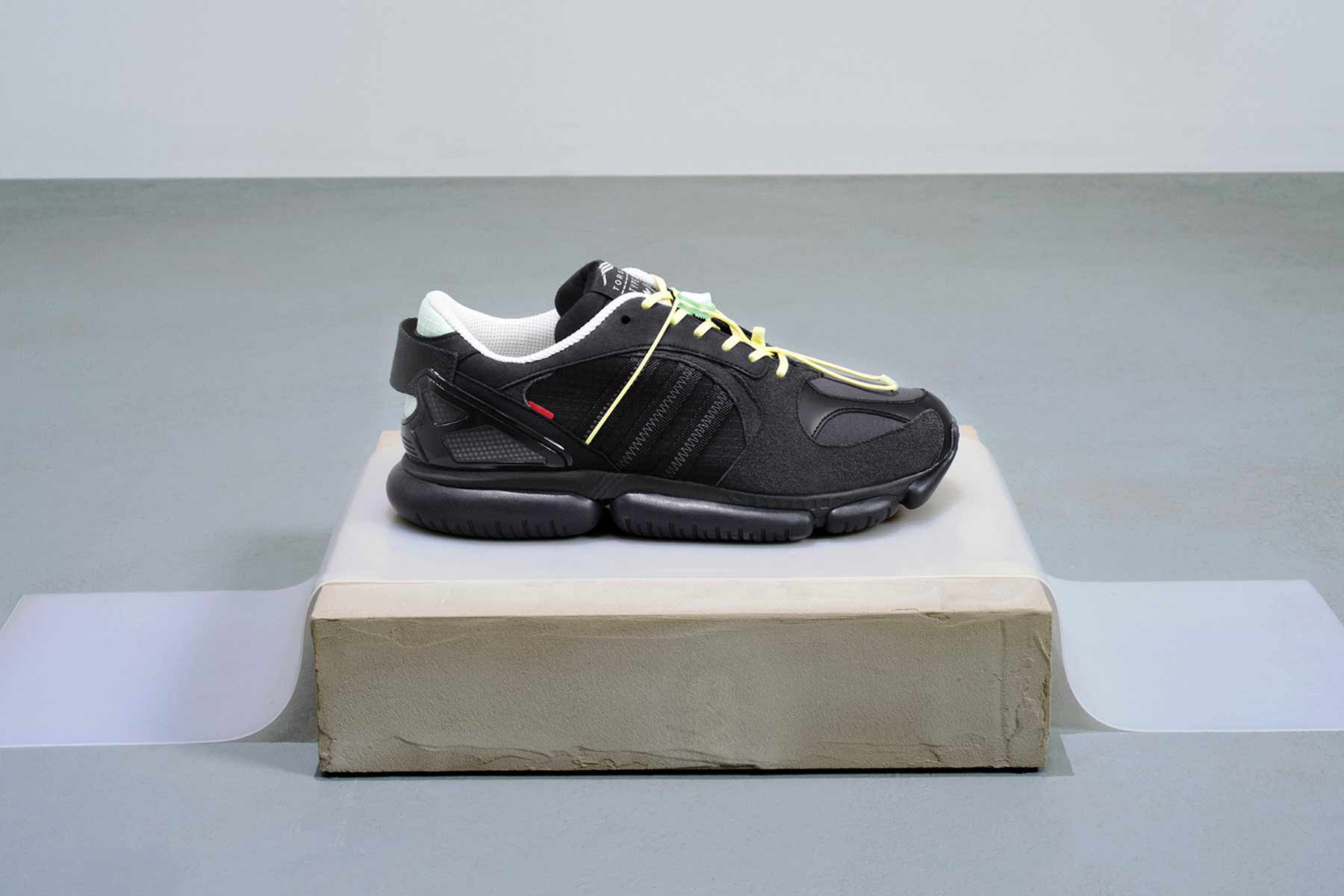 Adidas Originals x Type O-6 - Core Black/White