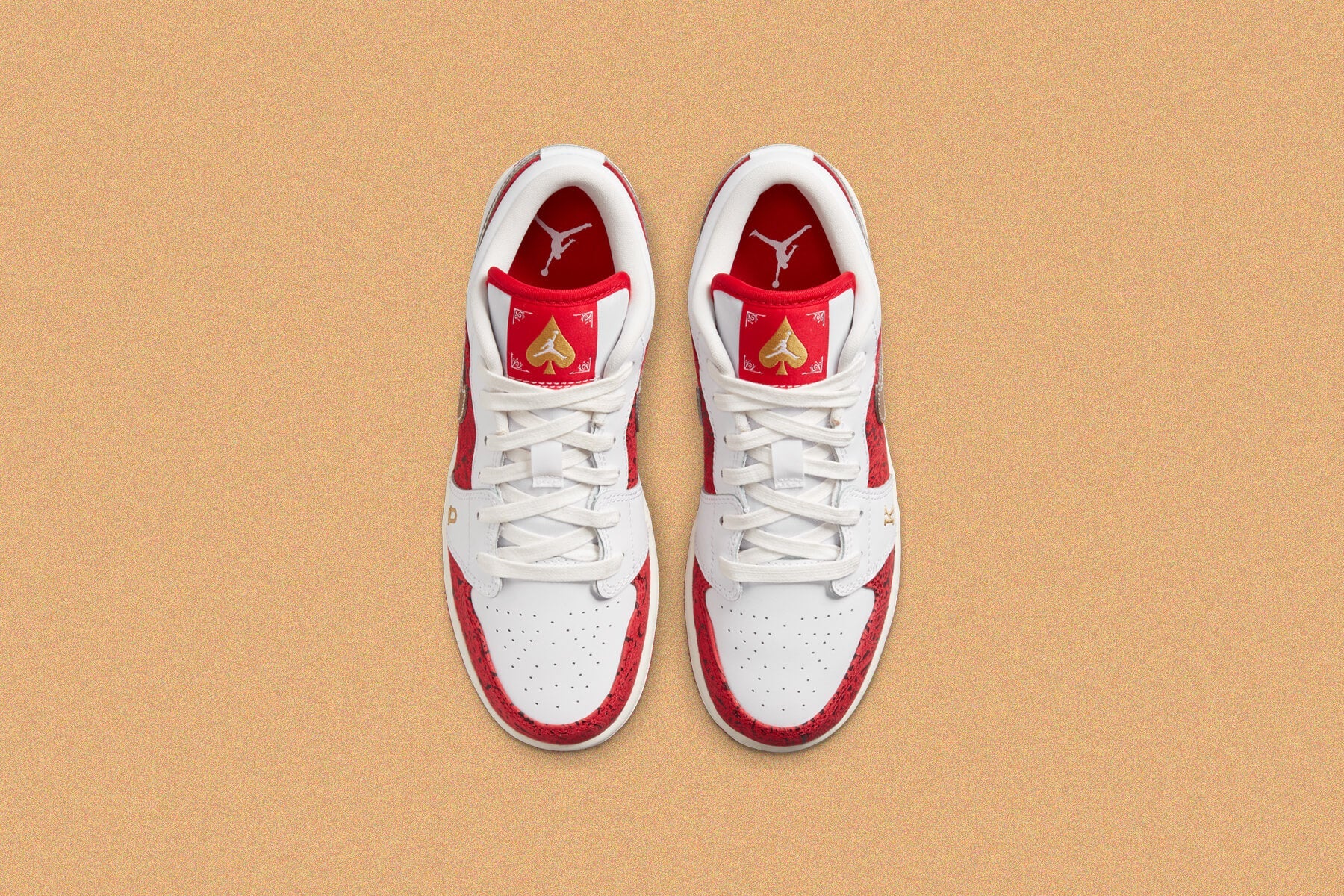 Air Jordan 1 Low SE (GS) - White/Metallic Gold/University Red