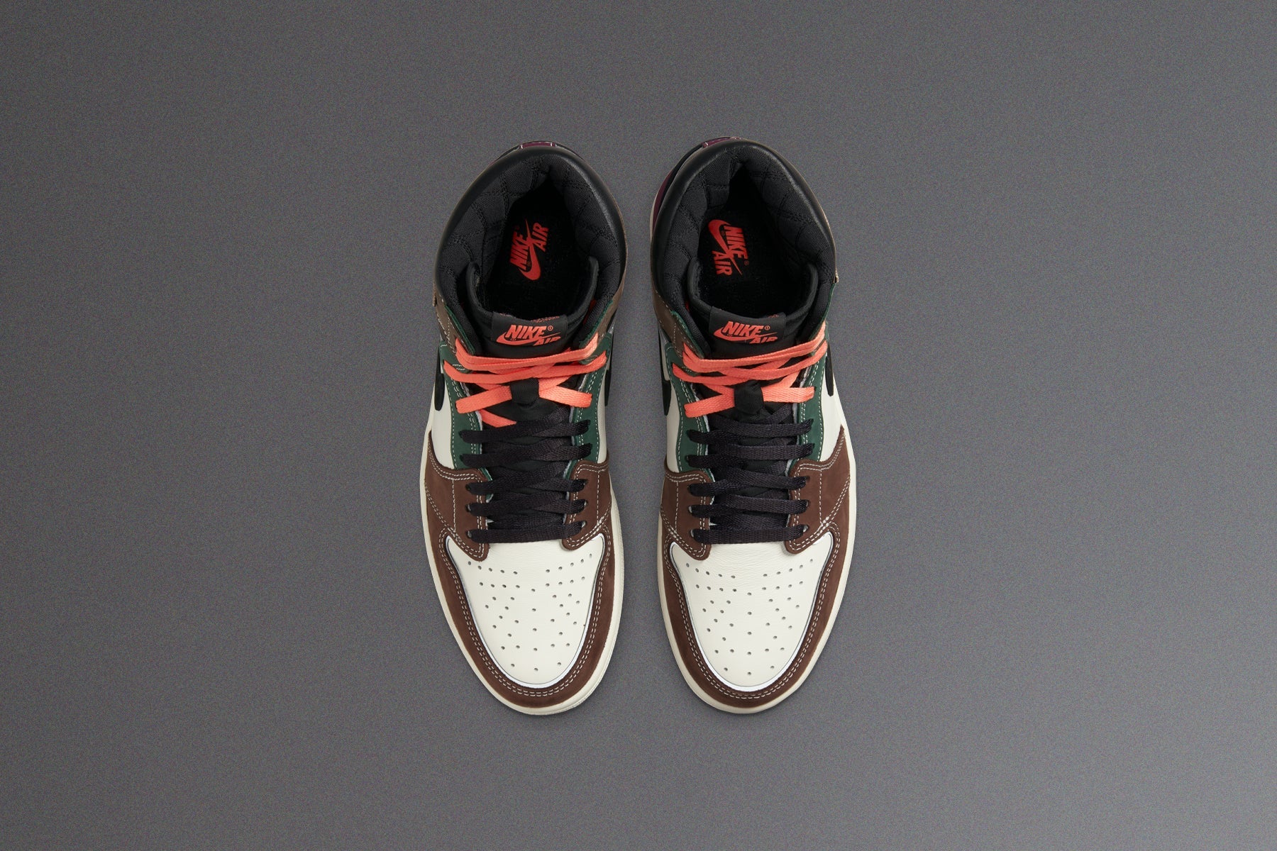 Air Jordan 1 Retro High OG - Black/Archaeo Brown