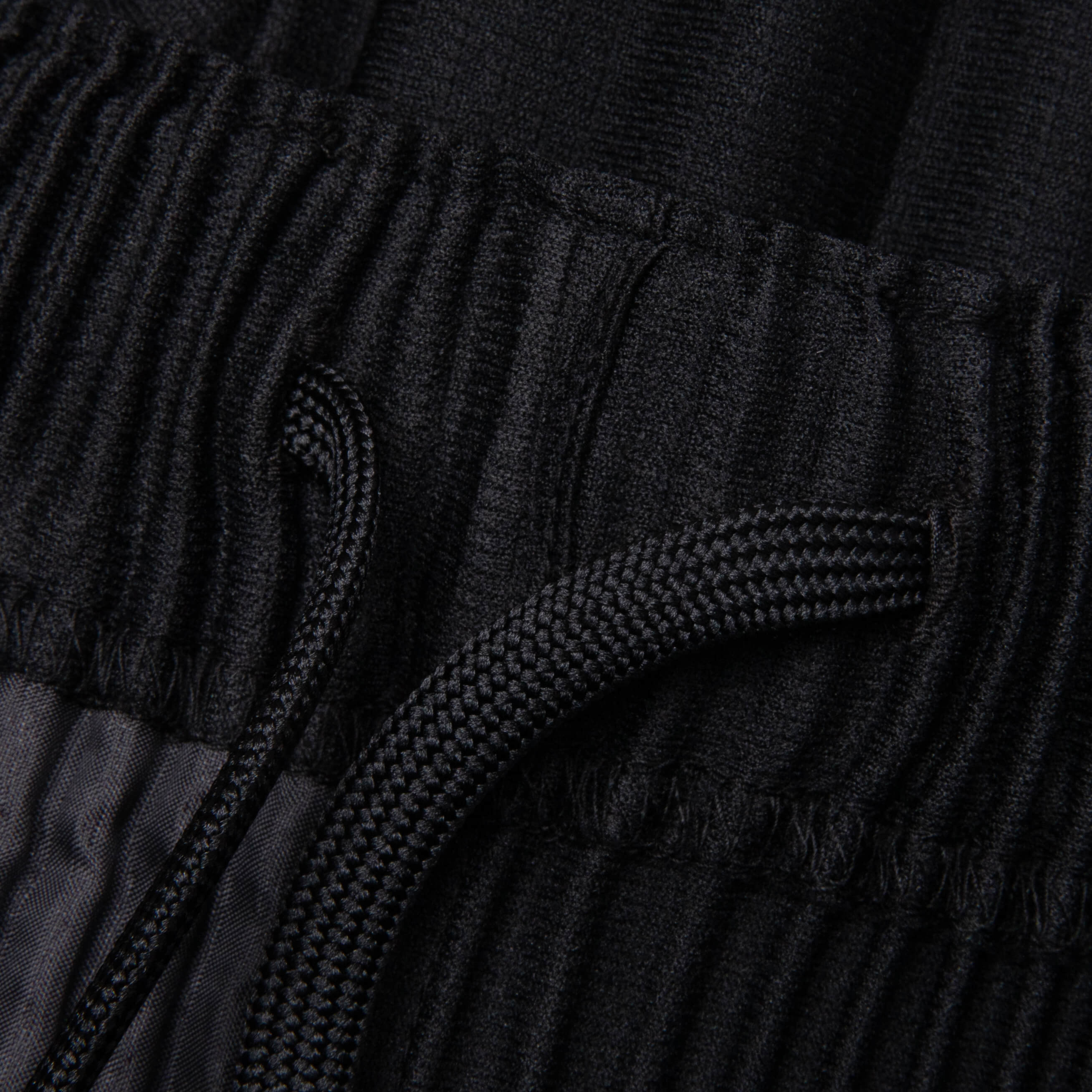 Basics Pleated Pants - Black